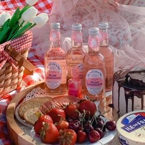 Meet your Posher, Ella